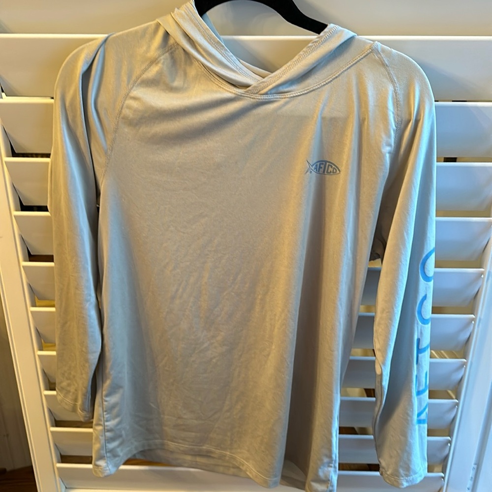 Aftco light gray fishing shirt with hood